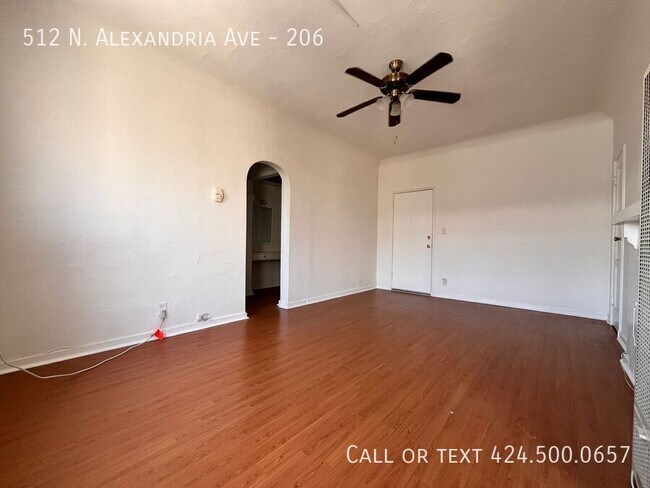 Foto del edificio - 512 Alexandria Ave