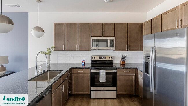 Building Photo - 170 Graphics Dr