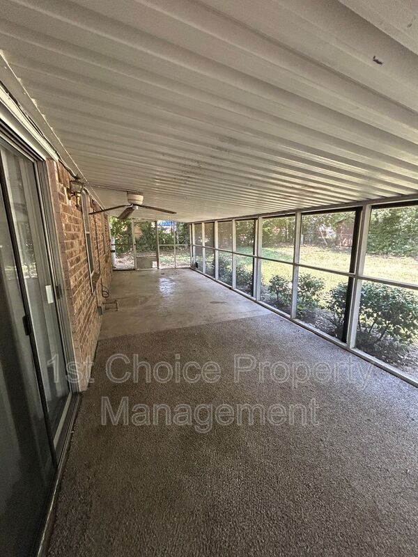 Building Photo - 6053 Ridgecrest Dr