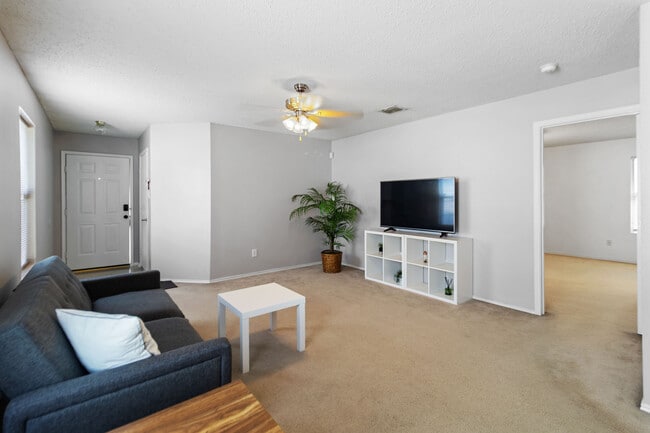 Building Photo - 6717 Waterhill Ln