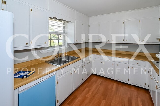 Foto del edificio - Cozy 4 Bedroom