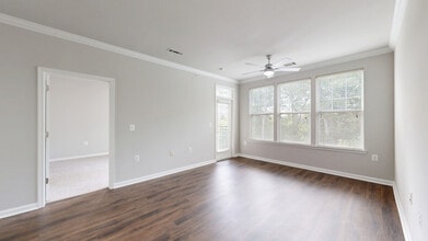 Interior Photo - Signal Hill Apartment Homes