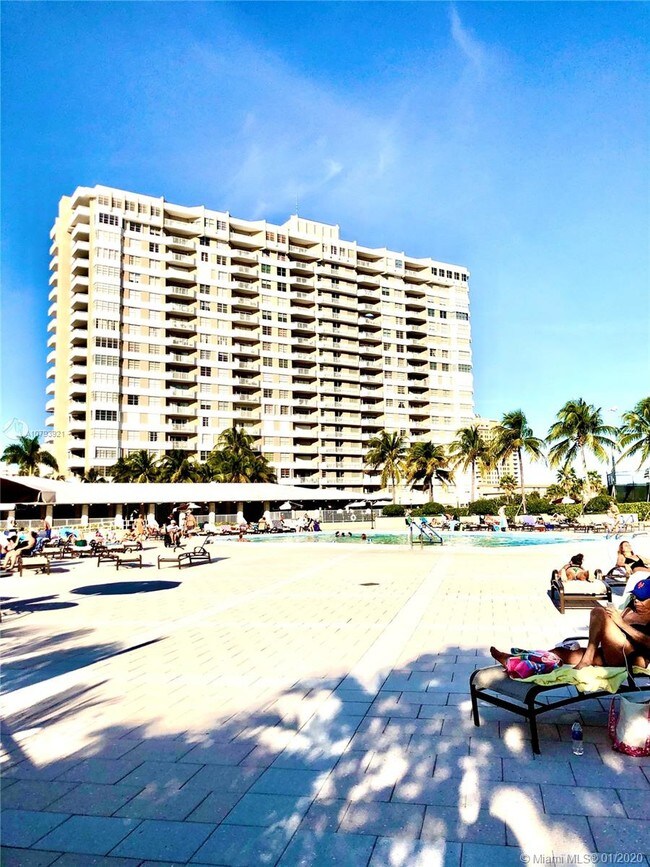 Building Photo - 1965 S Ocean Dr  10B Hallandale Fl 33009