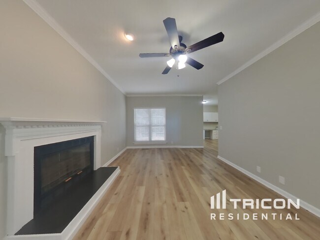 Foto del edificio - 1208 Holt Hills Ct