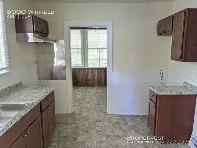 Foto del edificio - 8000 Winfield Ave