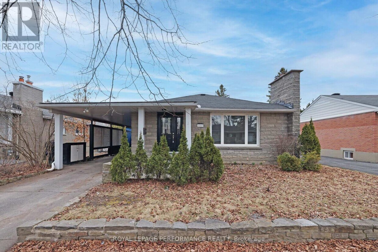 Primary Photo - 2247 Miramichi St