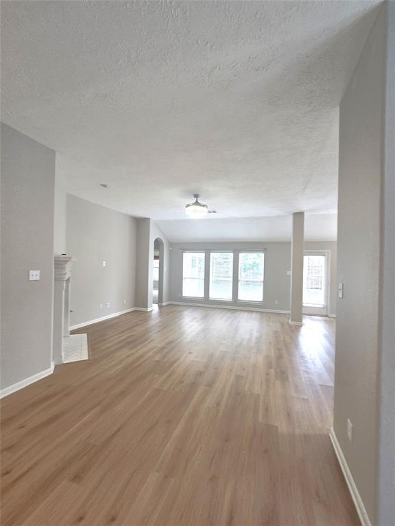 Foto del edificio - 1907 Lazy Hollow Ln