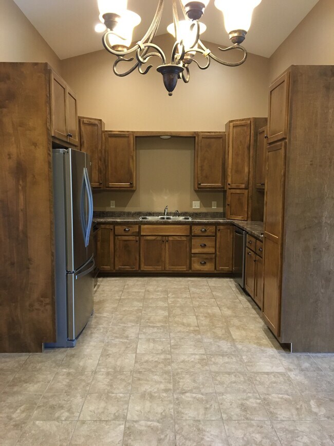 952 E Wisconsin St Unit Newer duplex on one level, Chippewa Falls, WI