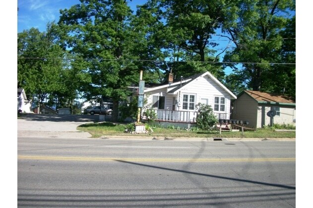 Foto del edificio - 124 W Houghton Lake Dr
