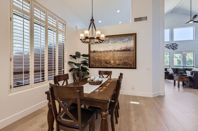 Foto del edificio - 6408 E Waltann Ln