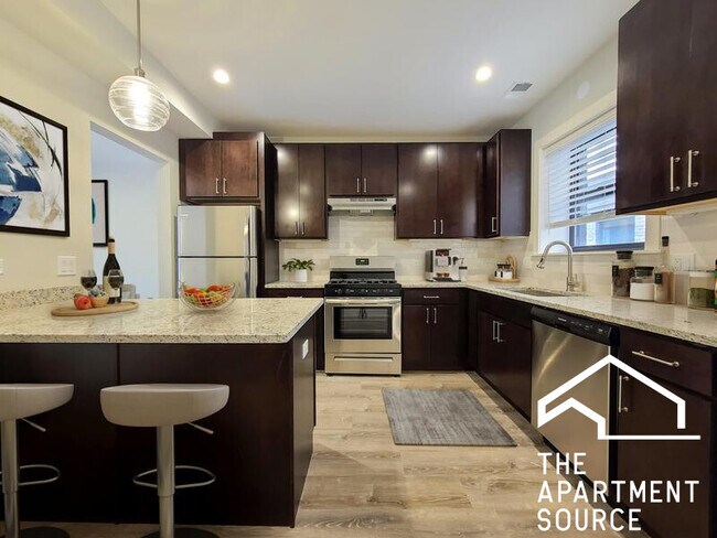 Foto del edificio - 1147 Maple Ave