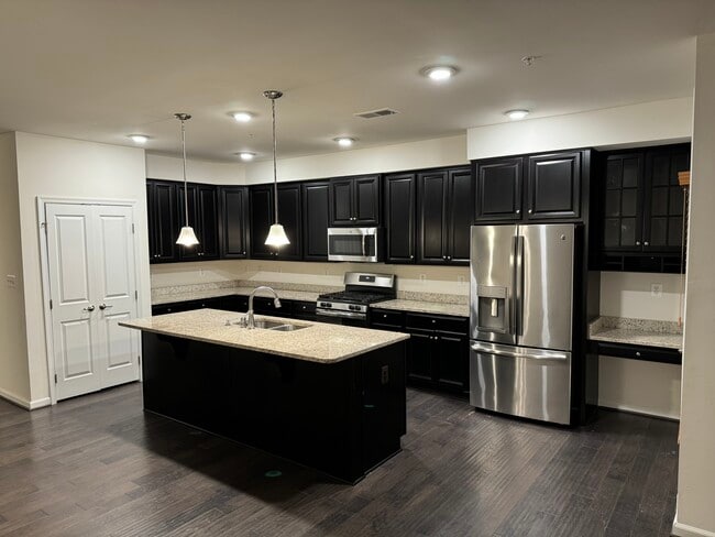 Building Photo - 6462 Walcott Ln