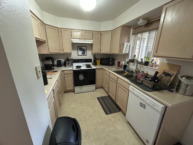 Building Photo - 285 Pheasant Run