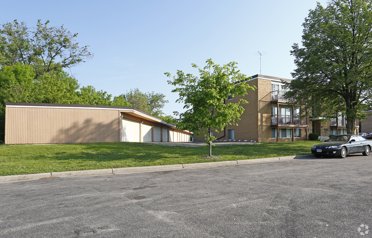 Building Photo - Rivercliff Apartments