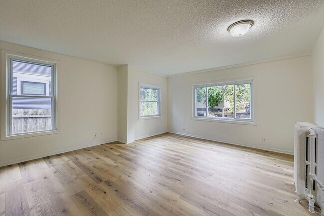 Building Photo - 1501 Sherburne Ave