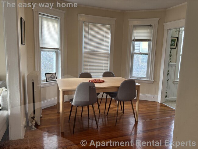 Building Photo - 9 Orrin St