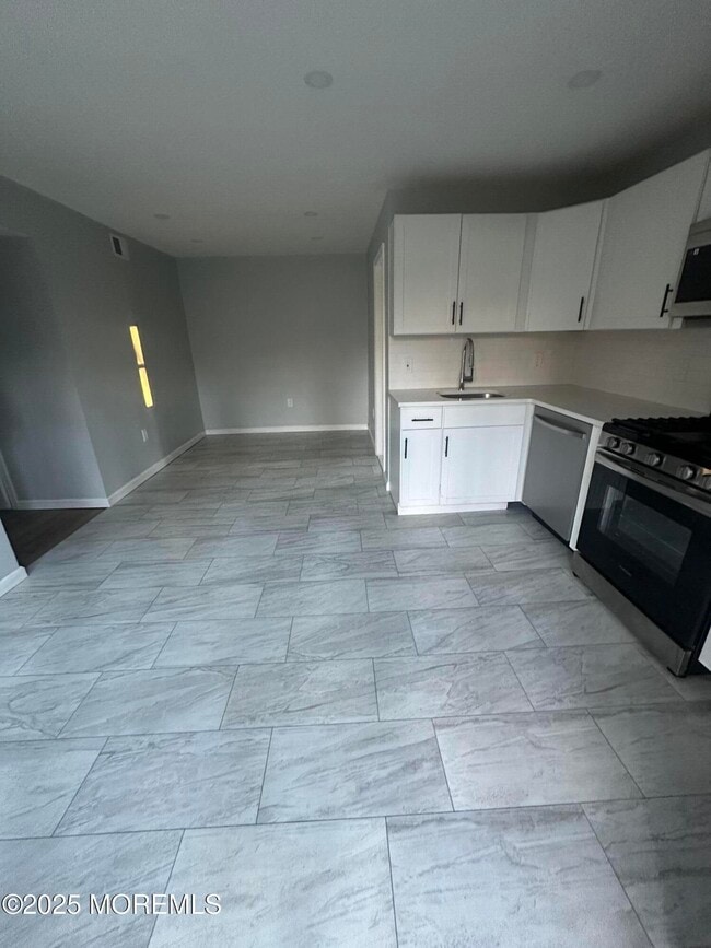 Building Photo - 244 Perrineville Rd