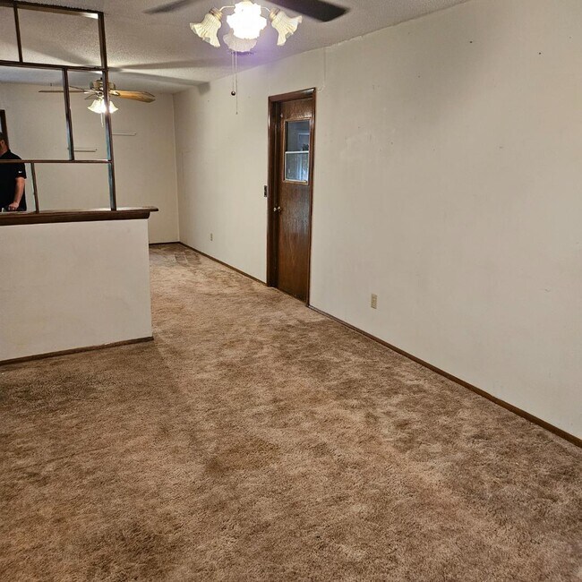 Building Photo - 5828 NW Dearborn Ave