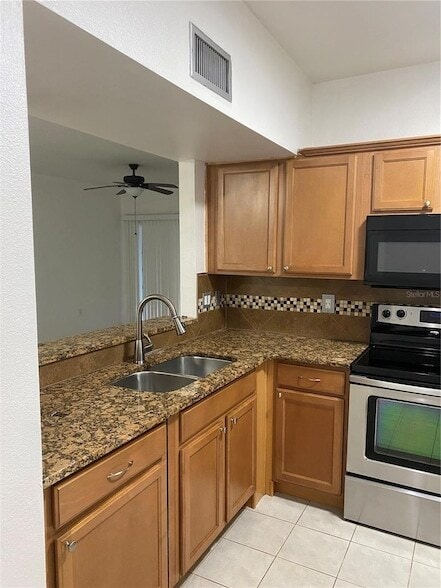 Foto del edificio - 6014 Portsdale Pl