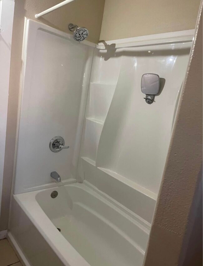 Foto del edificio - 206 Rigsby Ave