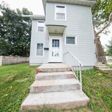 Building Photo - 501 E Lincoln Way