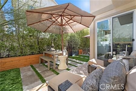 Building Photo - 945 Sunlit Ln