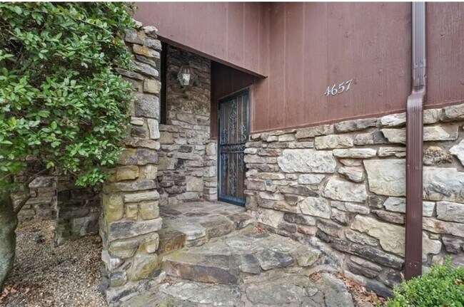 Foto del edificio - 4657 Butterfield Coach Rd