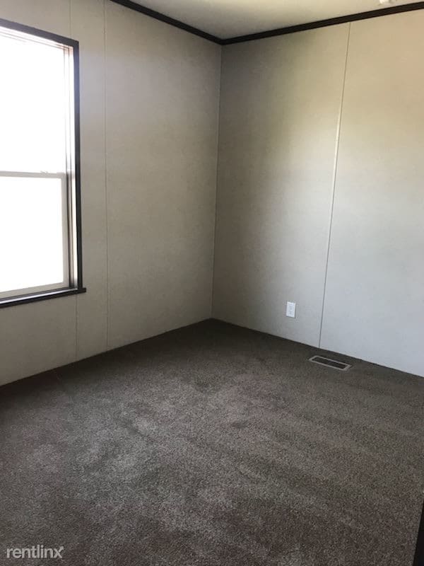 Building Photo - 3 br, 2 bath Mobile Home - 73 Pinewood Est