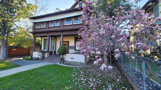 Foto del edificio - 167 Myrtle N Ave