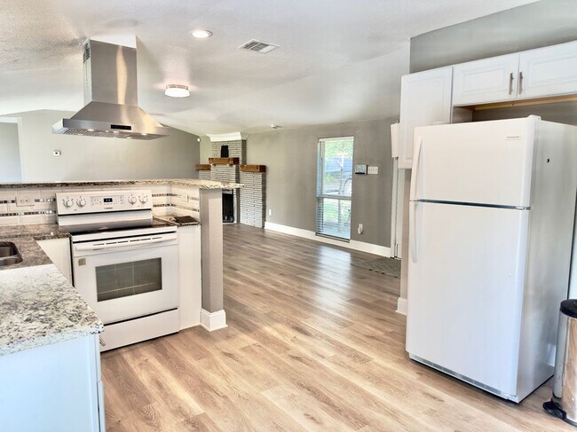 Foto del edificio - 1716 W Mayfield Rd