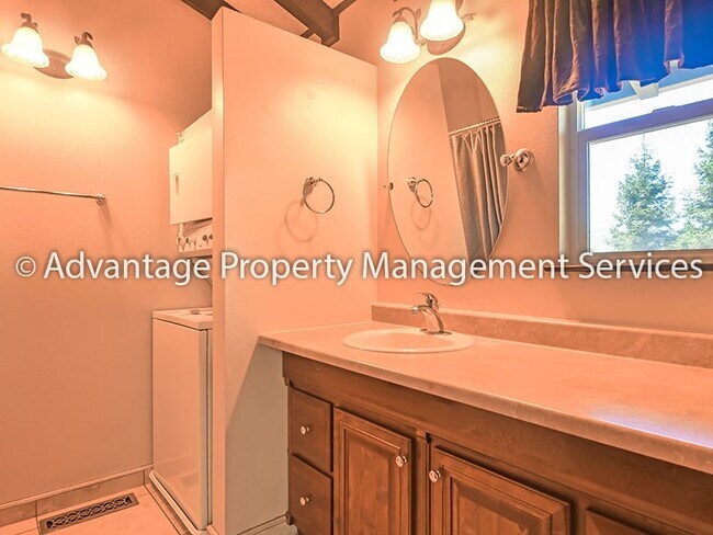Foto del edificio - Unique 1 bed/1 bath, 576 sq. ft. home near...