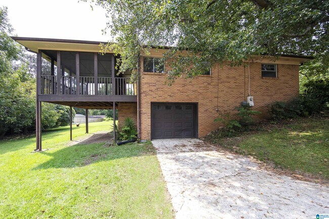 Building Photo - 729 Heflin Ave E