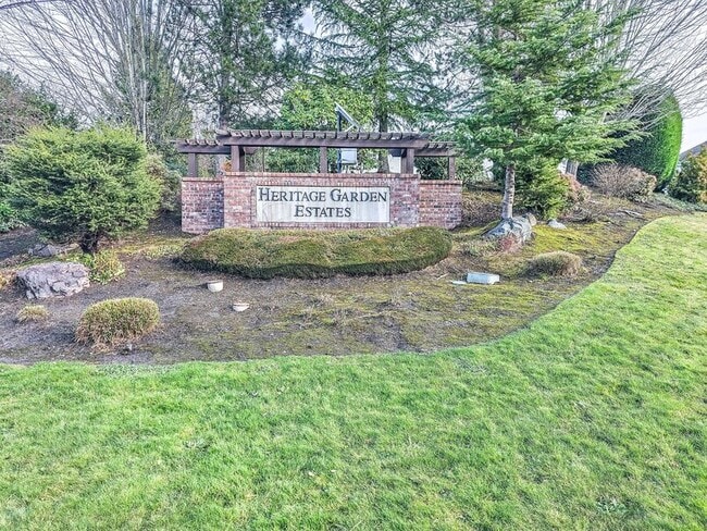 Foto del edificio - 912 Lincoln Ave SE