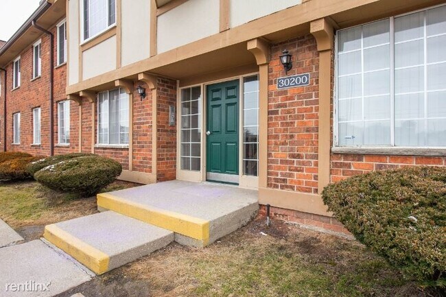 Foto del edificio - 30200 Southfield Rd
