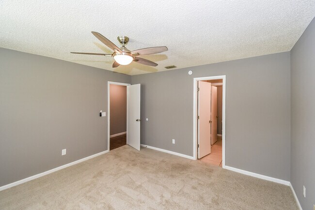 Foto del edificio - 1876 Ontario Ct