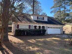 Building Photo - 2031 Crabapple Dr