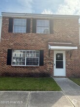 Building Photo - 206 Myrtlewood Cir