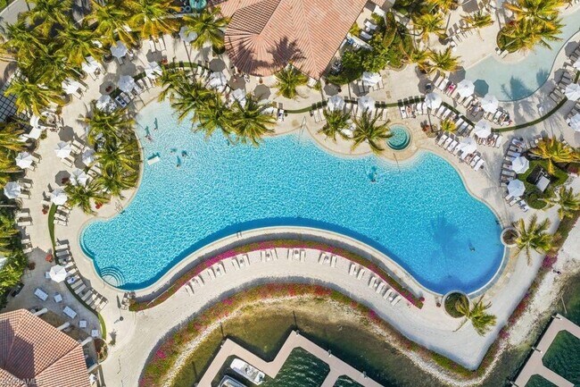 Foto del edificio - 10040 Valiant Ct