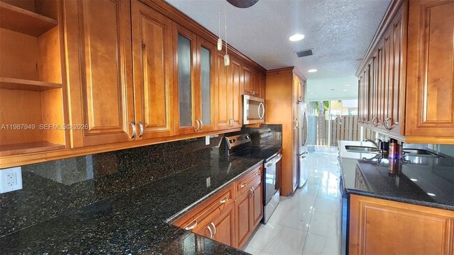 Foto del edificio - 841 NW 81st Ave