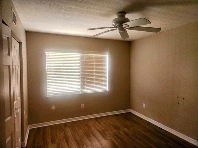 Dormitorio - 175 Kings Hwy
