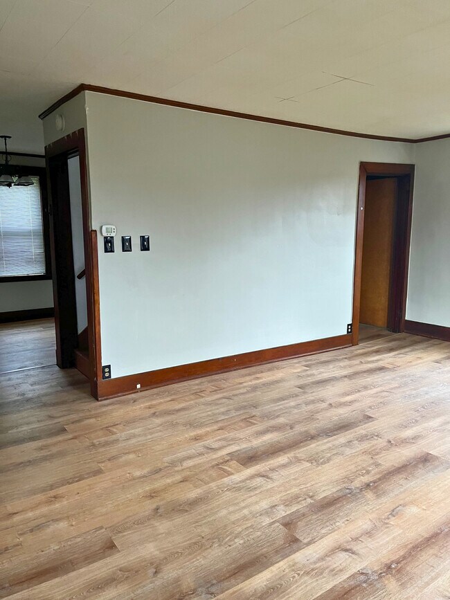 Building Photo - 104 Bessemer Ave