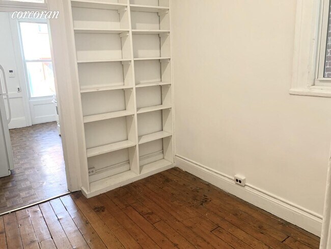 Foto del edificio - 117 N 5th St
