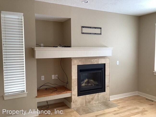 Building Photo - 3 br, 3 bath House - 1054 Lincoln Lane