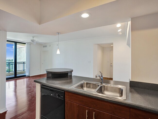 Foto del edificio - 110 N Federal Hwy