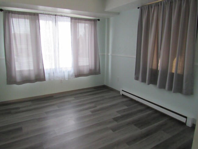 Foto del edificio - Light and bright! 2 Bedroom, Westside Condo.