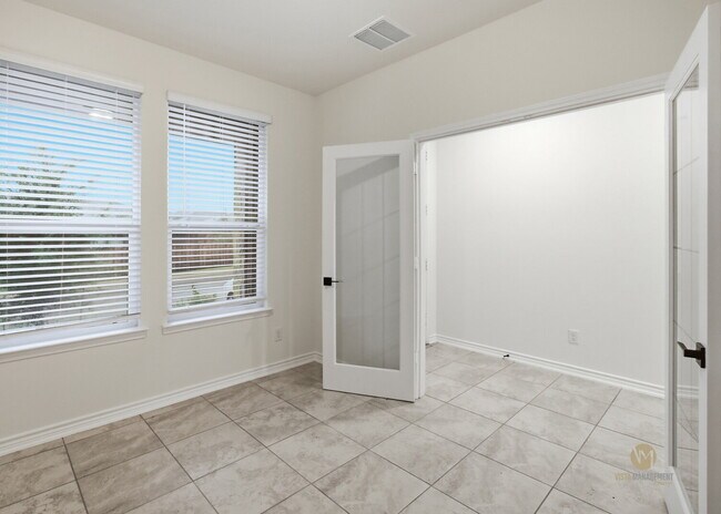 Foto del edificio - Spacious 4-Bedroom Home for Lease in Champions Manor – Medina Valley ISD!
