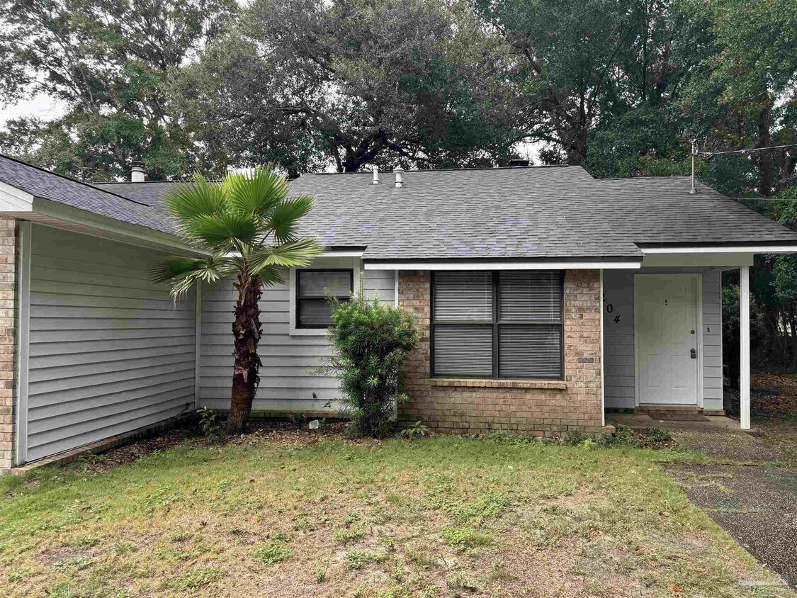 Primary Photo - 6204 Forest Pines Dr