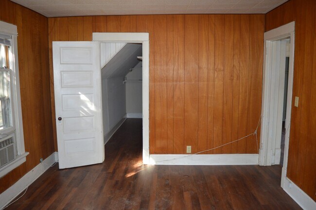 Foto del edificio - 729 Clark Ct