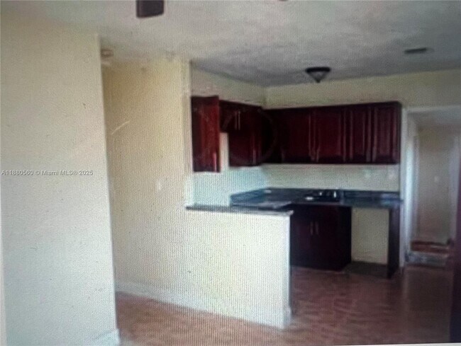 Building Photo - 931 NW 34th Way
