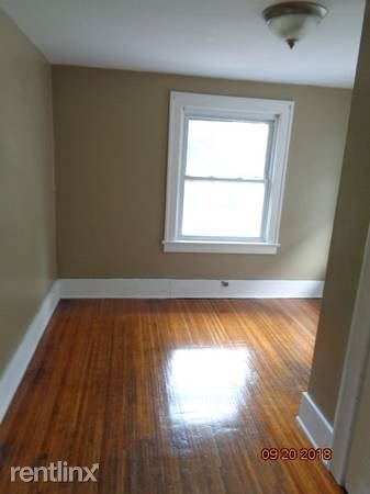 Building Photo - 3 br, 1 bath Duplex - 151 Bradburn St